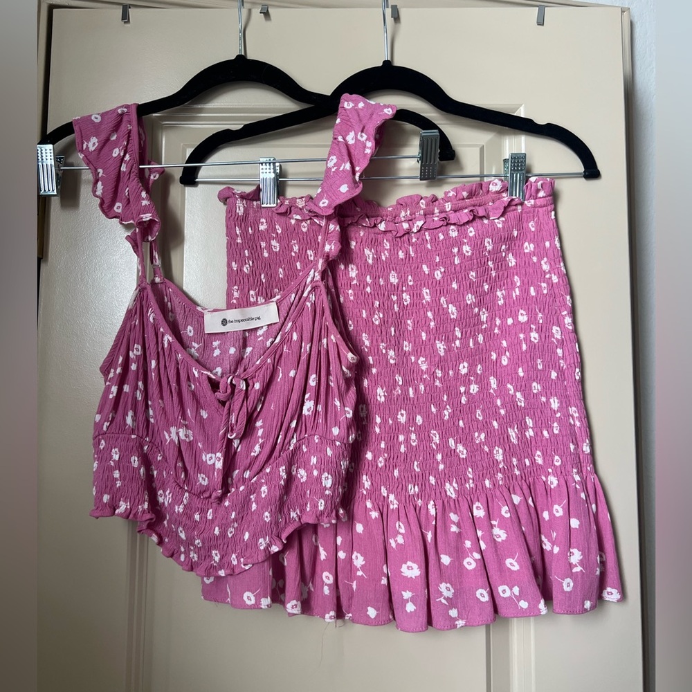 Impeccable Pig Pink Skirt and Top Set - Size S/M